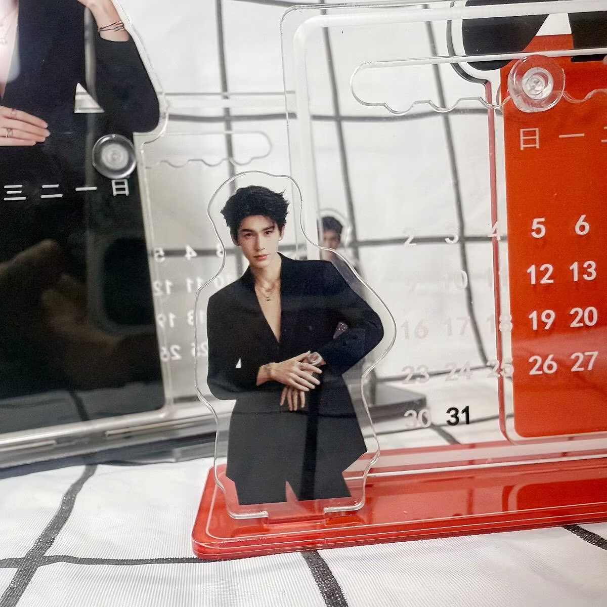 Zhang Linghe's 3D calendar orn - Desk Setup Room review and price